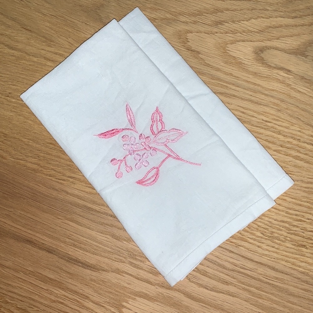 Gifts for Mom 🌸✨ April Cornell-Embroidered Square Tablecloth
